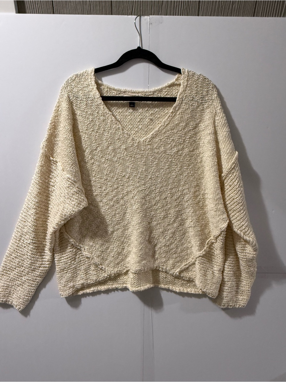 Universal Thread Cream Textured V-Neck Sweater